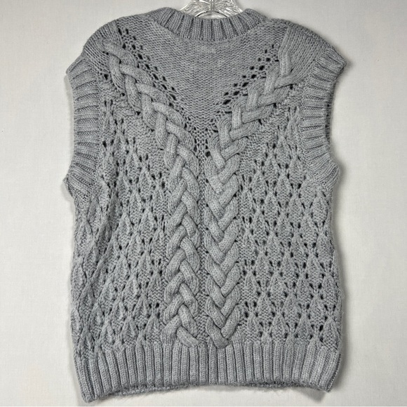 Zara Gray Crew Neck Sweater with Intricate Knit Design Size M - Picture 5 of 7